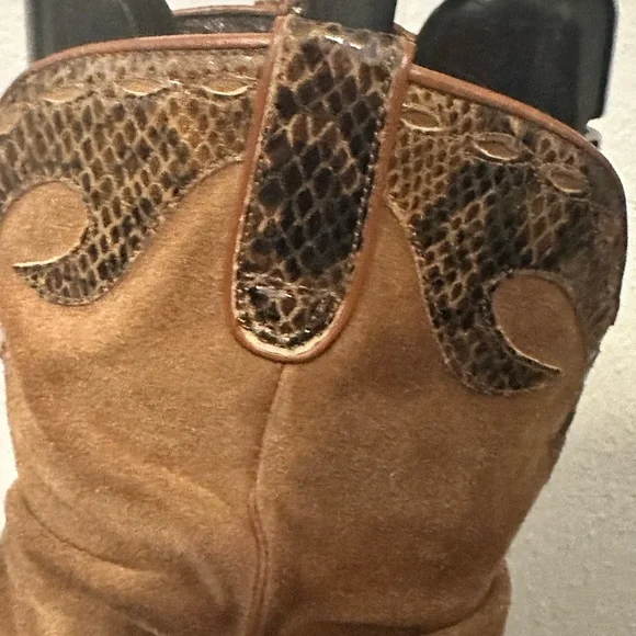 Women’s Two-Tone Brown Western Boot - Picture 6 of 7